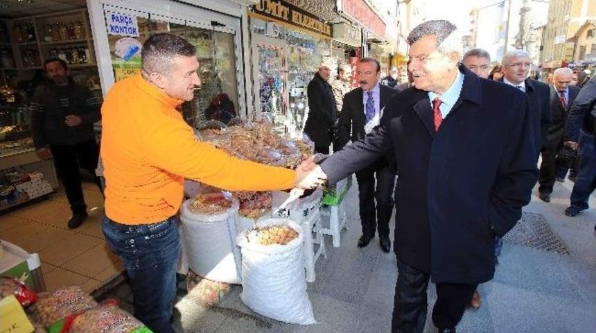 Karaosmanoğlu, "izmit'e Aşkla Hizmet Ediyoruz"