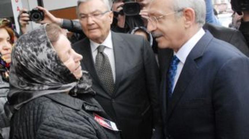 Kılı&ccedil;daroğlu Ve Baykal, Eski Belediye Başkanının Cenazesine Katıldı