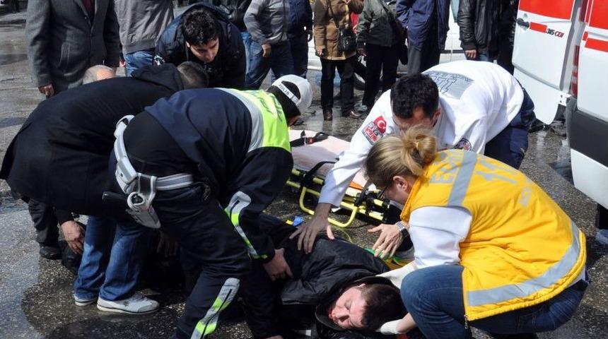 Edirne&rsquo;de Motosiklet Kazası: 1'i Ağır 2 Kişi Yaralı