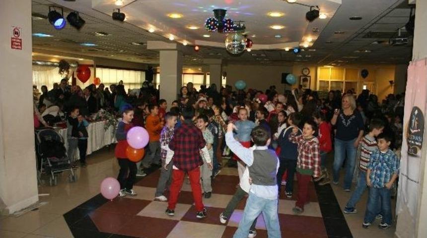 D&uuml;zce İsmetpaşa İlk&ouml;ğretim Okulu'ndan Kadınlar G&uuml;n&uuml; Etkinliği