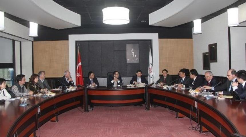 Akademik Eğitim İ&ccedil;in Singapur'dan Gelenler Ağırlandı