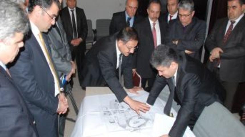 T&Uuml;BİTAK Işbirliğiyle Kurulacak Bilim Merkezi I&ccedil;in Imzalar Atıldı