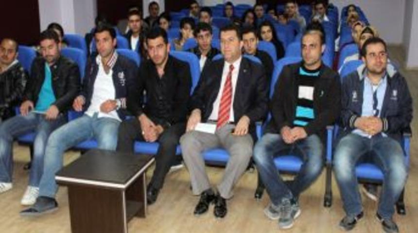 Cizre MYO Öğrencileri KPSS’ye Yönelik Bilgilendirildi