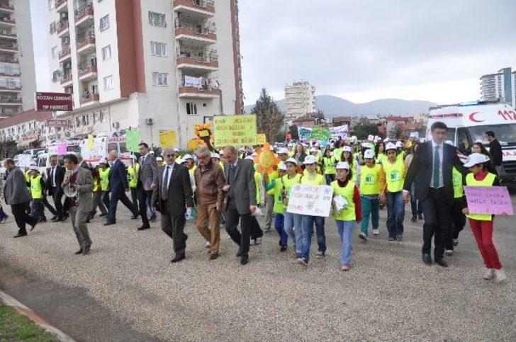 Kozan'da 750 Öğrenci Çevre İçin Yürüdü G3