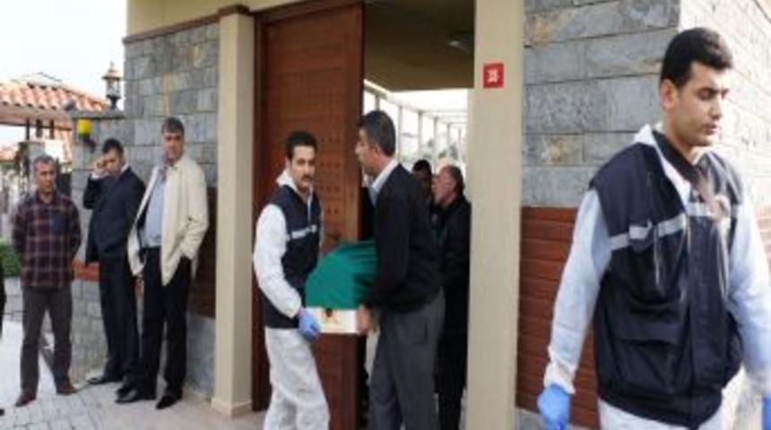 Asans&ouml;rle Duvar Arasına Sıkışan Iş&ccedil;i Hayatını Kaybetti