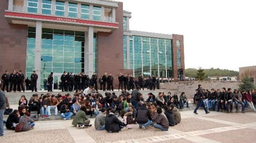 Esog&uuml;&rsquo;de Gerginlik Halaylarla Sona Erdi