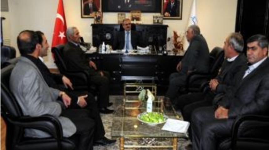 Vali Karaloğlu, &Ccedil;aldıranlı Muhtarların Sorunlarını Dinledi