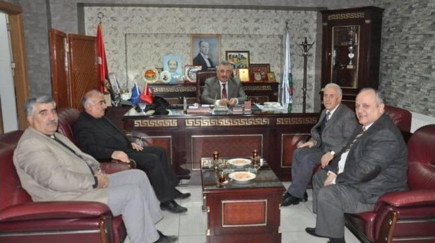 Siirt Lisesi Mezunları Derneği'nden Belediyeye Ziyaret