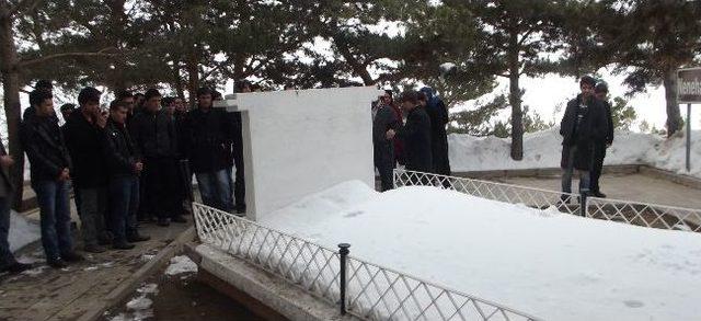 Yakutiye’den Kurtuluş Gününde Tabyalara Gezi