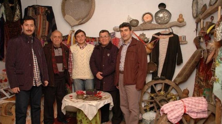 İlkokul &Ouml;ğrencisi Evini M&uuml;zeye &Ccedil;evirdi