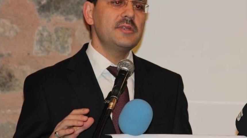 T&uuml;rkiye&rsquo;de Sağlık&ccedil;ılar Avrupalı Meslektaşlarının 6 Katı Fazla &Ccedil;alışıyor