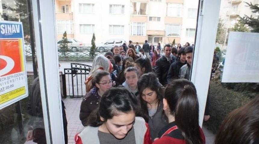 Boz&uuml;y&uuml;k'te Ygs Deneme Sınavı