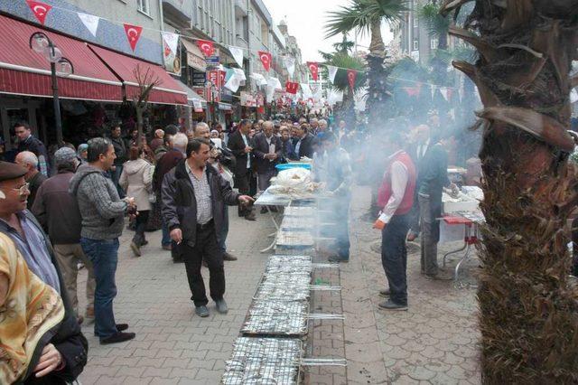 Hamsi Festivali'nde 15 Ton Hamsi Tüketildi