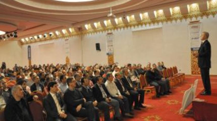 "Birlik Ve Dayanışma Ile Her T&uuml;rl&uuml; Sorun &Ccedil;&ouml;z&uuml;l&uuml;r"