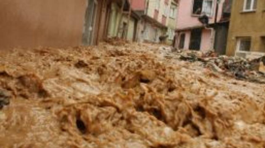 Meteorolojiden Yağış Ve Sıcak Hava Uyarısı