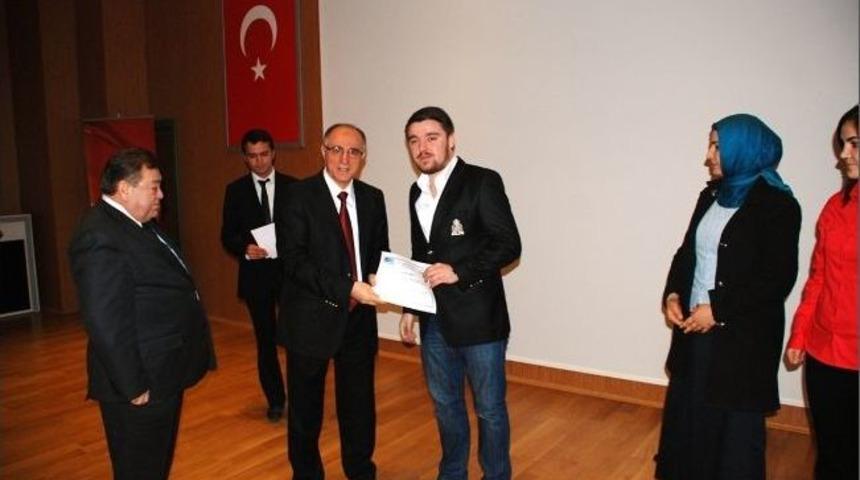 Girişimcilik Eğitimi Alan Kursiyerlere Sertifikaları Verildi