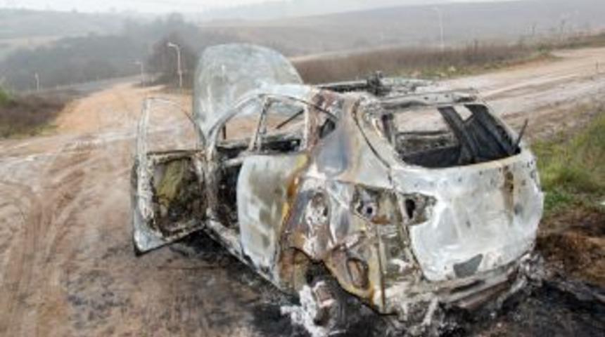 Yakalanmamak I&ccedil;in &Ccedil;aldıkları Otomobilleri Yakmışlar