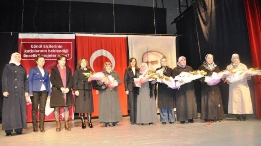 Bitlis'te ''g&ouml;n&uuml;l El&ccedil;ileri'' Programına Kadınlardan Yoğun İlgi