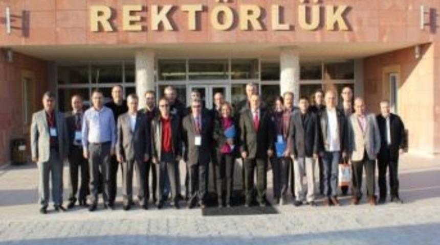 B&ouml;lge &Uuml;niversiteleri Sağlık K&uuml;lt&uuml;r Ve Spor Daire Başkanları İstişare Toplantısı &Ccedil;orum&rsquo;da Yapıldı