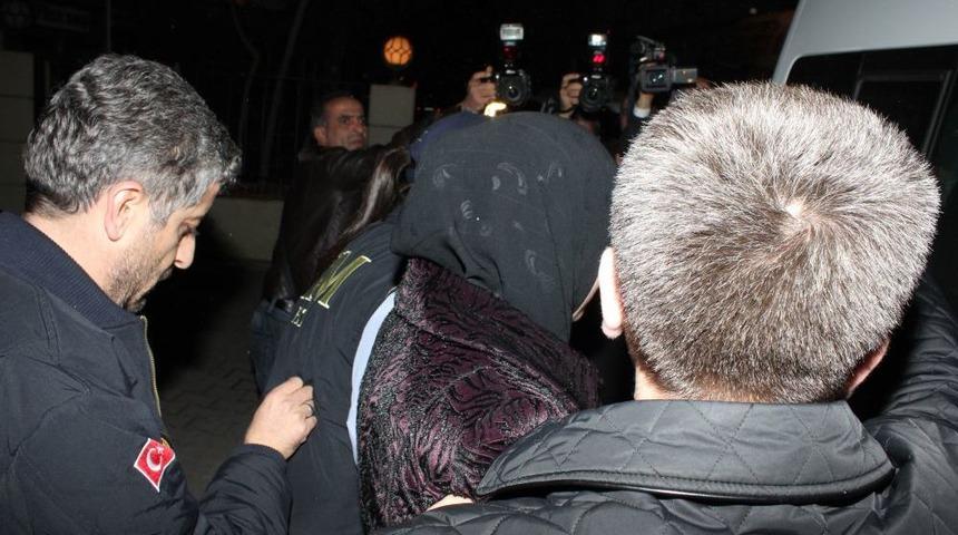 Tutuklanan Suriye Uyruklu Karı&ndash;koca Bomba Y&uuml;kl&uuml; Ara&ccedil;la Cilveg&ouml;z&uuml;&rsquo;ne Gelmiş