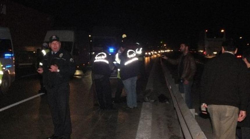 Yoldan karşıya ge&ccedil;erken canından oldu