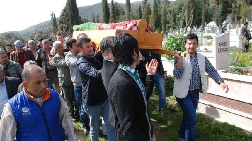 İntihar Eden Gen&ccedil; Son Yolculuğuna Uğurlandı