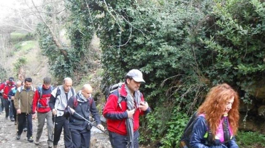 &Ouml;demiş Efe Dağcılık&rsquo;dan, Tire G&uuml;medağ'da Doğa Y&uuml;r&uuml;y&uuml;ş&uuml;