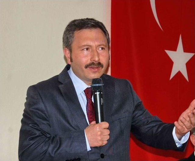 Ak Parti'li İdris Bal Öğrencilerle Konferansta Buluştu