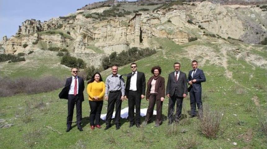 Kula Peribacaları, T&uuml;rkiye'nin 107. Tabiat Anıtı Oldu