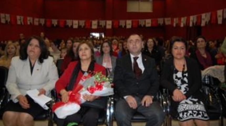 Sancaktepe&rsquo;de kadınlar t&uuml;rk&uuml;lerle coştu