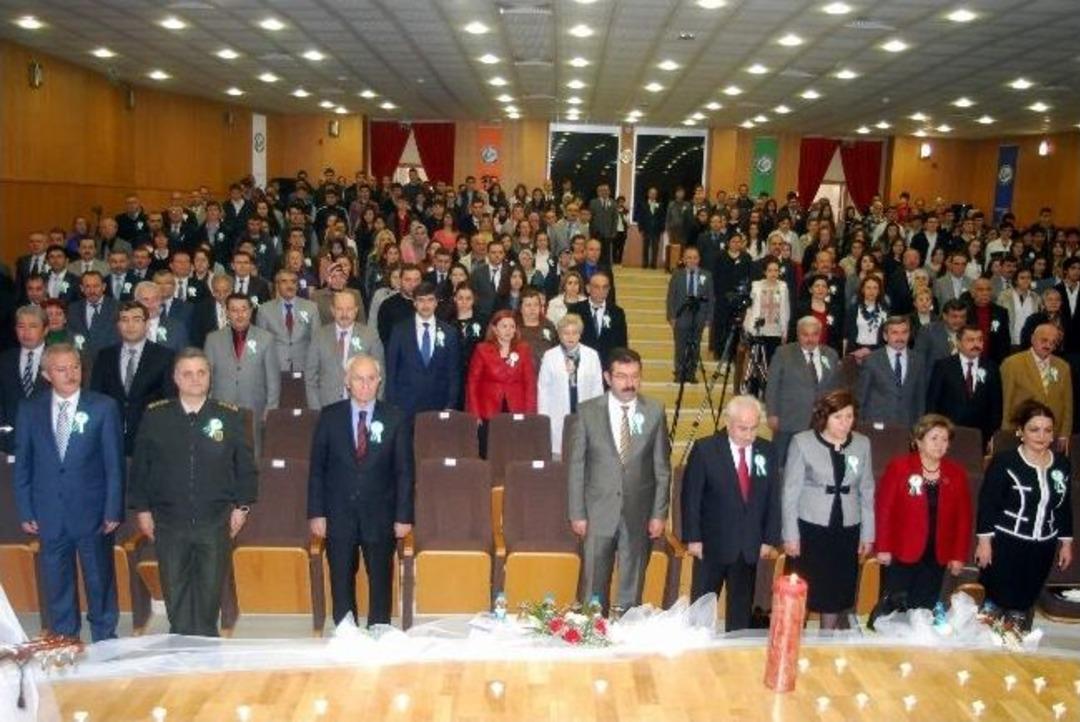 Giresun &Uuml;niversitesi'nde &ldquo;toplumsal Duyarlılık Ve Aileleri Destek Eğitimi Konferansı