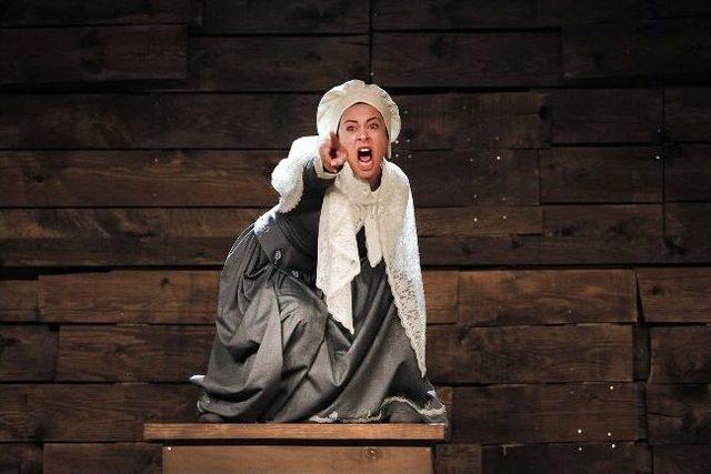 Bornova’da Tiyatro Zamanı 2