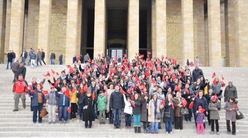 Urlalı Kadın Ve &Ccedil;ocuklar Anıtkabir'i Ziyaret Etti