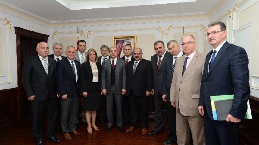 İlknur Denizli&rsquo;den İzmirli &Ccedil;ift&ccedil;ilere Tarım M&uuml;jdesi