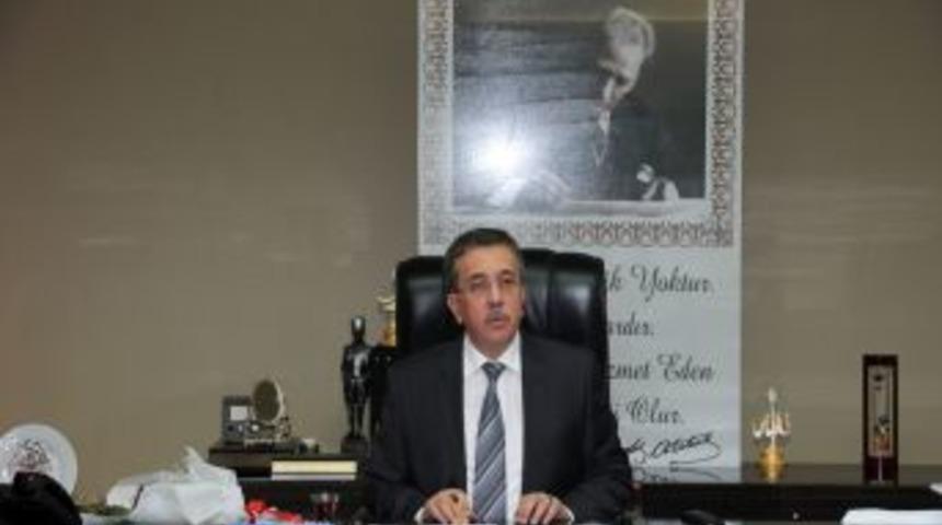 Pursaklar Belediye Başkanı &Ccedil;etin'e &lsquo;Yılın Belediye Başkanı&rsquo; &Ouml;d&uuml;l&uuml;