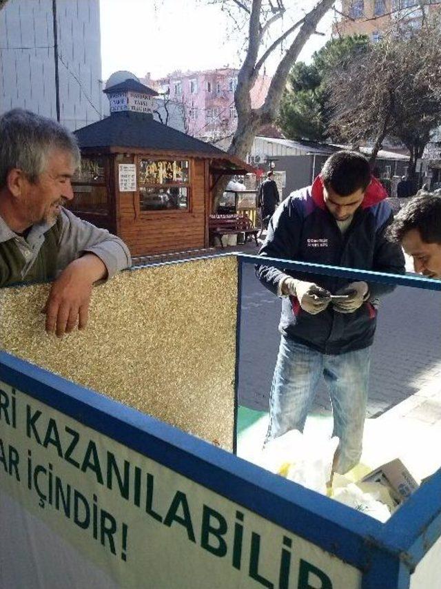 Çöpte Para Bulan İşçilerin Sevinçleri Kısa Sürdü 1