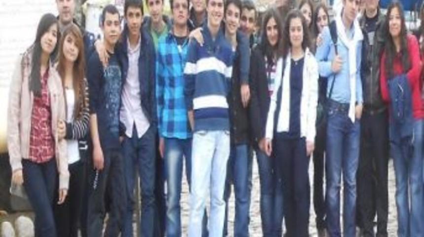 &Ouml;ğrencilerden Tarih Gezisi