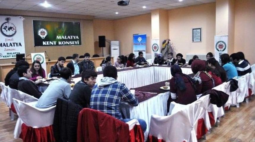 Gen&ccedil;lere Kahvaltı Ve Sinema Programı