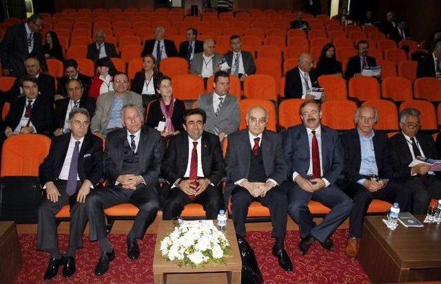 'liman Kentlerinde Değişimi Yönetmek: Mersin'in Geleceğine İlişkin Perspektifler' Paneli