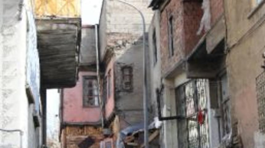 Erzurum&rsquo;da Havalar Isındı Buzla M&uuml;cadele &Ccedil;alışmaları Hız Aldı