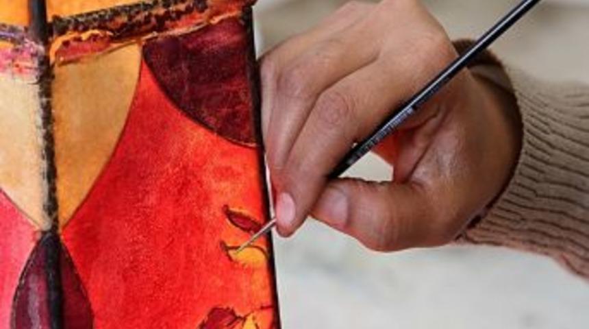 Davul Derisinden Takı Ve Aksesuar Yapıyorlar