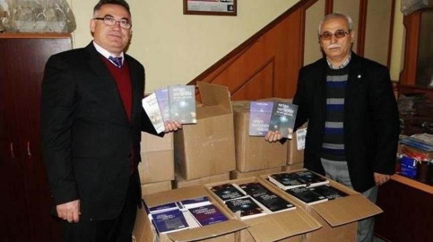 Yeşilay 5 Bin Kitap Dağıtıyor