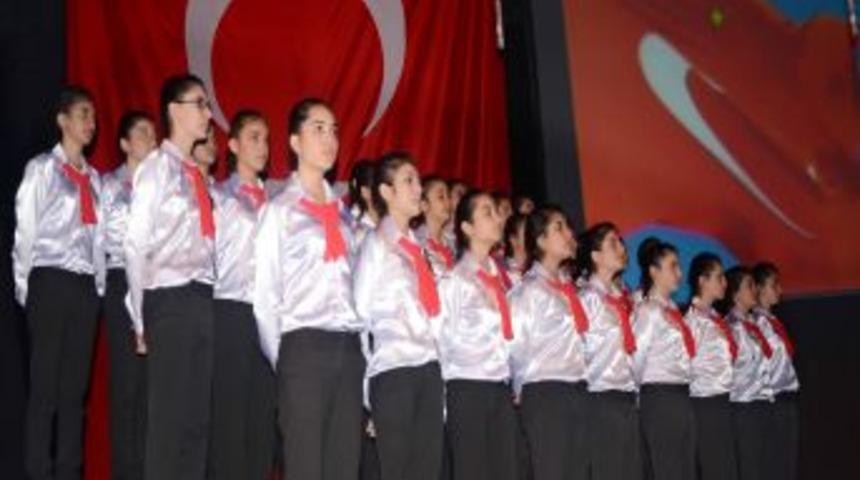 İstiklal Marşı&rsquo;nın Kabul&uuml; &Ccedil;eşitli Etkinliklerle Kutlandı