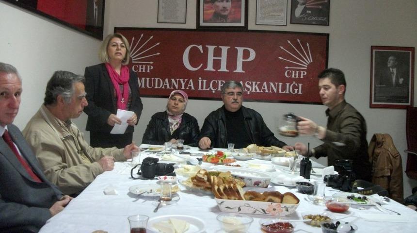 CHP&rsquo;li Kadınlardan Basına Kahvaltı