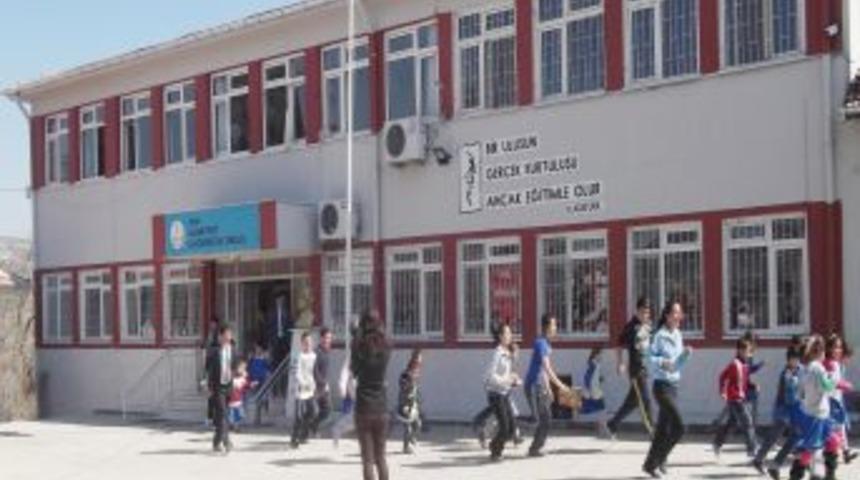 Uşak İtfaiyesi Okullarda Yangın Tatbikatı Yaptı