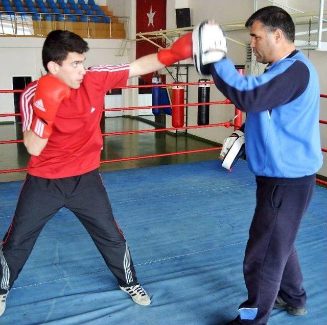 Kilo Vermek İçin Spora Gitti, Milli Boksör Oldu