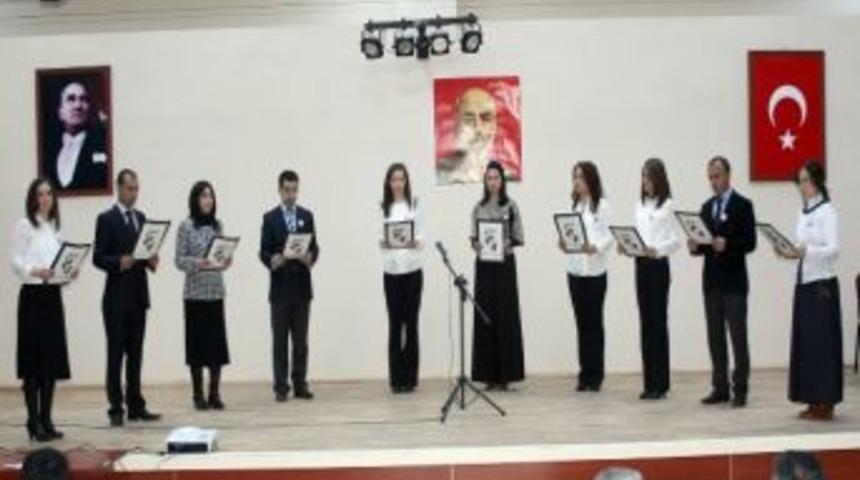 Pasinler&rsquo;de 12 Mart İstiklal Marşı&rsquo;nın Kabul&uuml;n&uuml;n 92. Yılı D&uuml;zenlenen T&ouml;renle Kutlandı