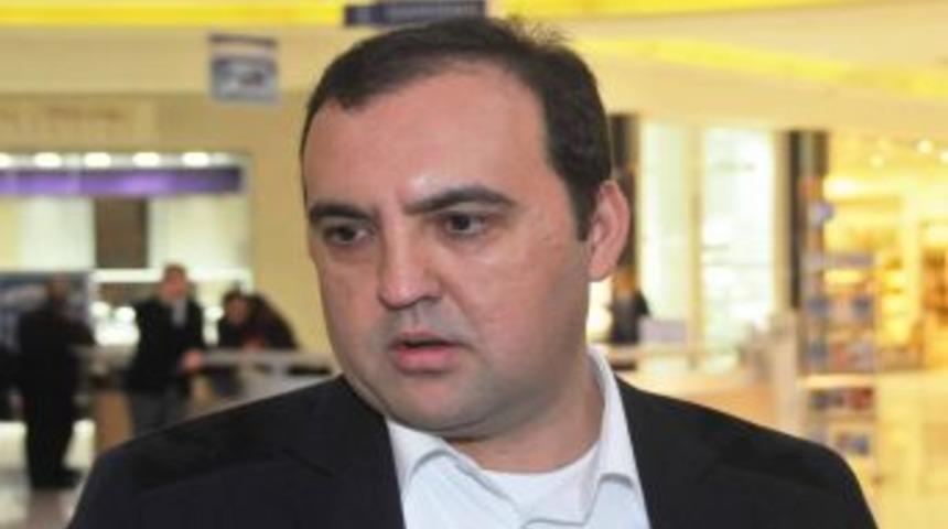 Bursasporlu Y&ouml;neticiden Aziz Yıldırım'a: Kurmuşlar Tiyatro, Oynuyorlar