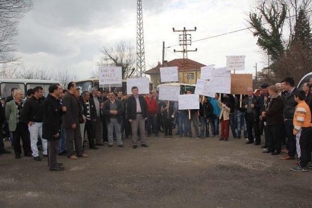 Köylülerden Yol Güzergah Değişikliği Tepkisi