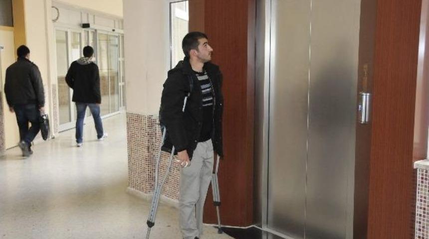 S&uuml; M&uuml;hendislik Fak&uuml;ltesi Engelleri Kaldırdı